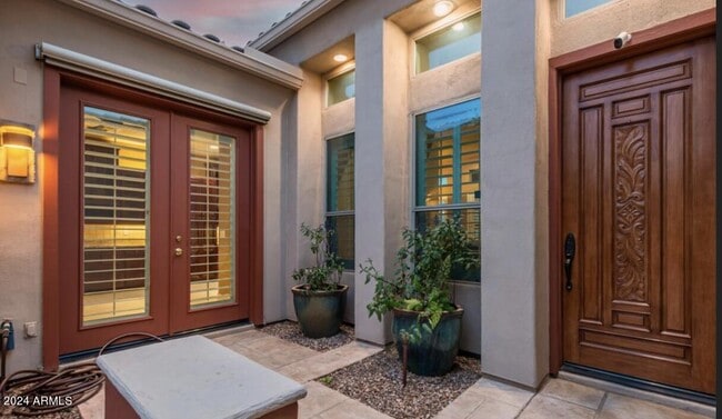 Building Photo - 1223 E Moss St