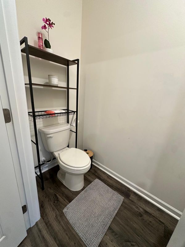 Building Photo - 608 Gray Br Ct