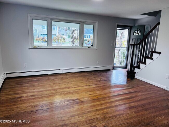 Building Photo - 891 Raleigh Dr