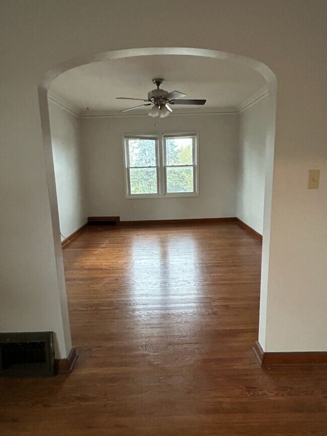 Building Photo - Two Bedroom Duplex