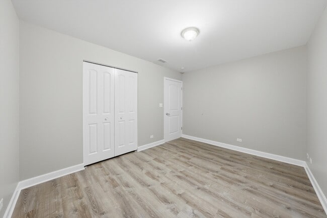 Building Photo - 3423 Ridgeland-102