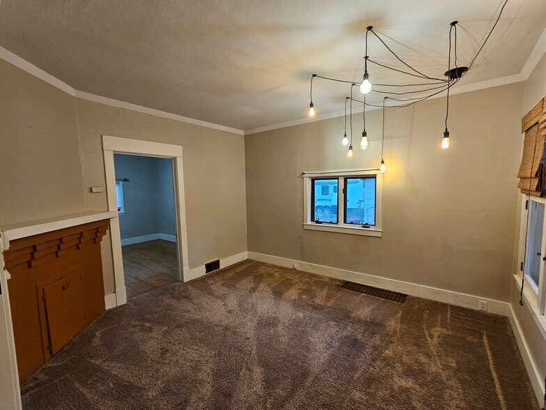 Building Photo - 1712 Ivy Pl