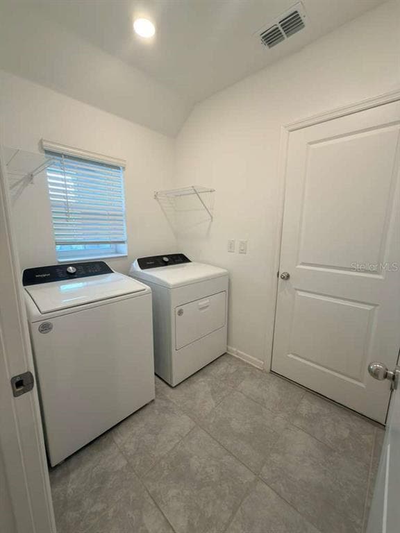 Building Photo - 207 Aqua Ave