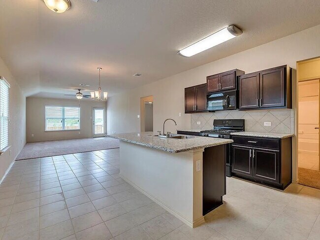 Building Photo - "Charming 3-Bedroom Home with 2 Full Baths in Idyllic San Marcos Location!"