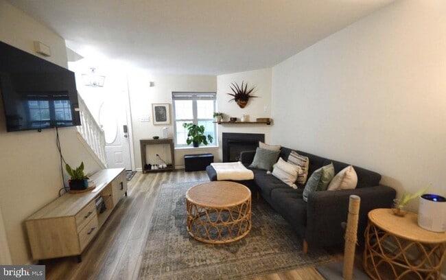 Building Photo - 138 Creekside Ct