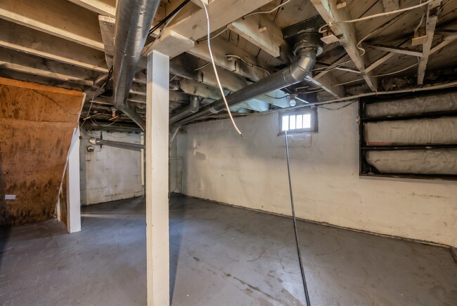 Building Photo - 157 S Eureka Ave