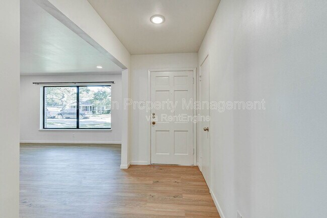 Building Photo - 5655 Wigton Dr