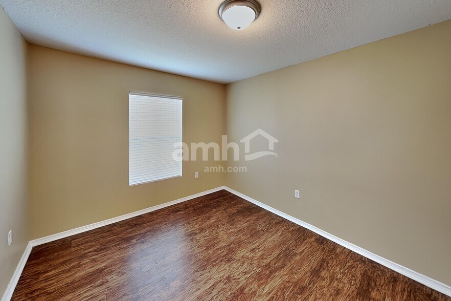 Building Photo - 1733 Strathmore Cir
