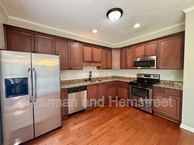 Building Photo - 1426 Collins Dr