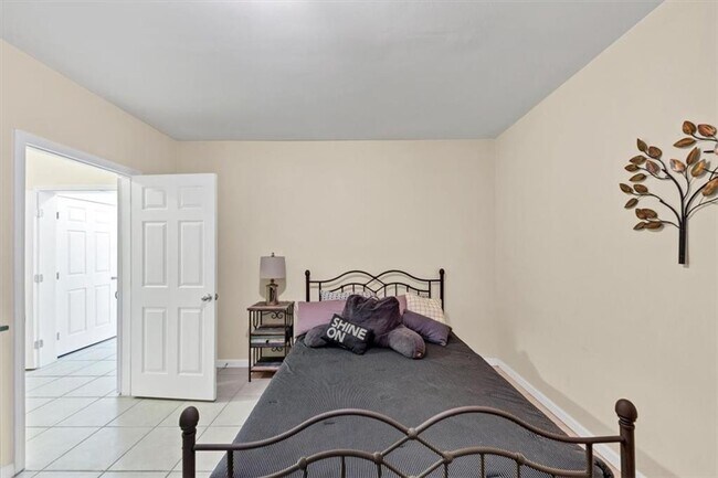 Building Photo - 3440 Burdett Ct