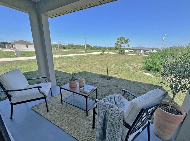 Building Photo - 1027 Kismet Pkwy