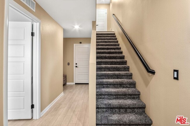 Building Photo - 720 Grace Ave