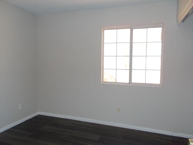 Building Photo - Spacious 4-Bedroom, 2.5-Bathroom Home with RV Parking & Modern Amenities