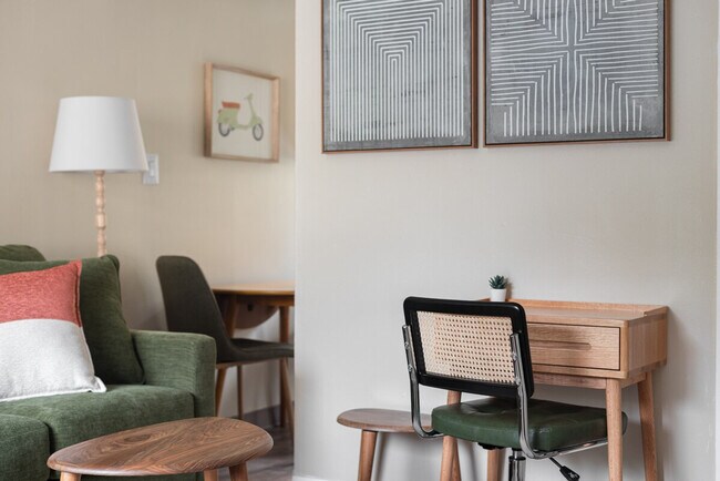 Building Photo - 5248 SE Stark St