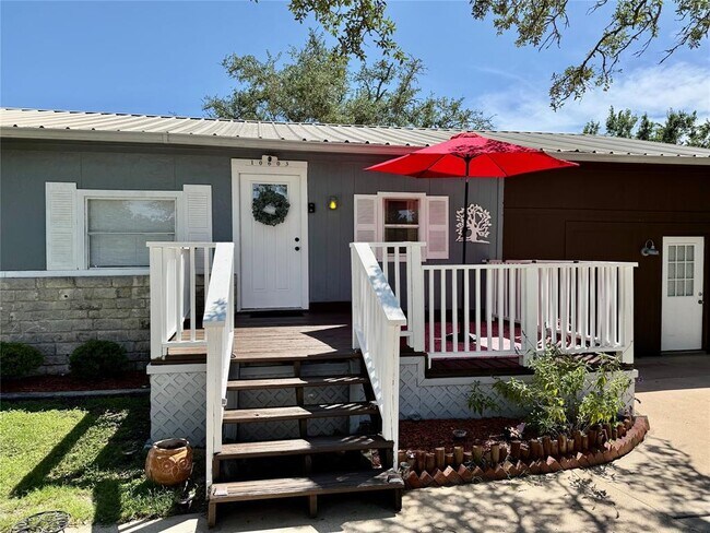 Primary Photo - 10603 Thomaswood Ln