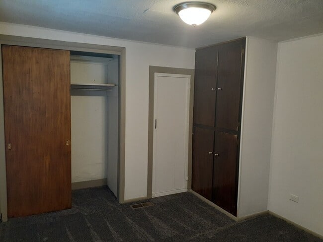 Building Photo - Super Cute 3 bed 1 bath country home