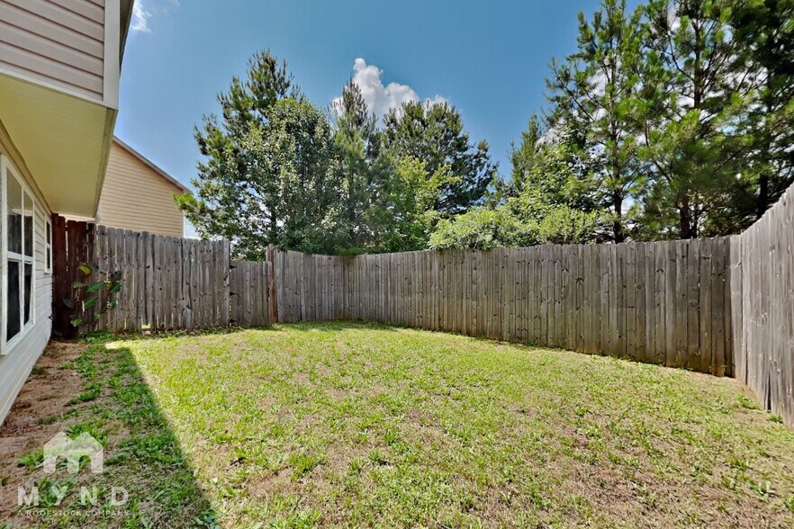 Building Photo - 6132 Hickory Ln Dr