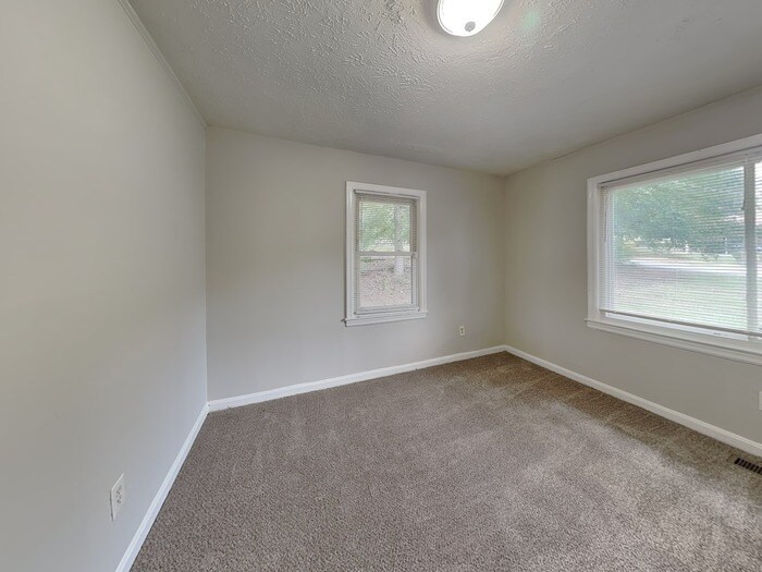 Building Photo - 407 Gresham Rd SW