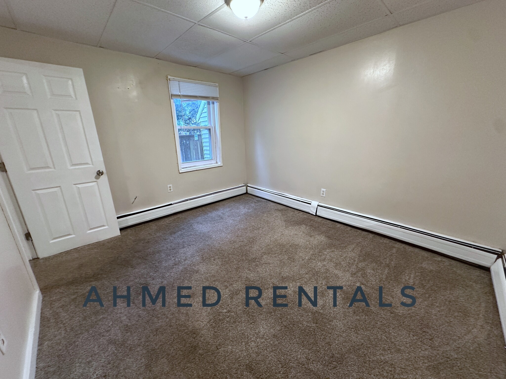 Building Photo - 37 Tate St