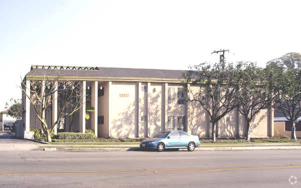Primary Photo - Clark Manor