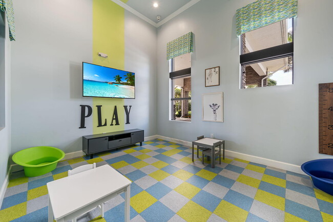 Building Photo - 3270 Dunning Dr
