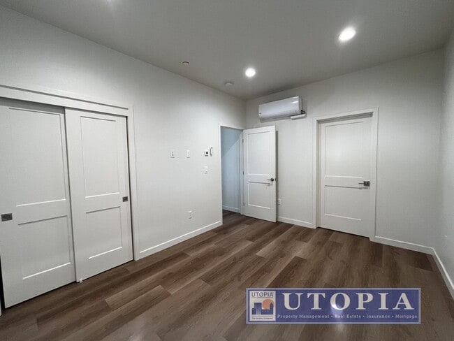 Building Photo - ROOM FOR RENT: Gorgeous, NEW Construction in Desirable, Sunny Prospect Heights!  Co-signers Accep...