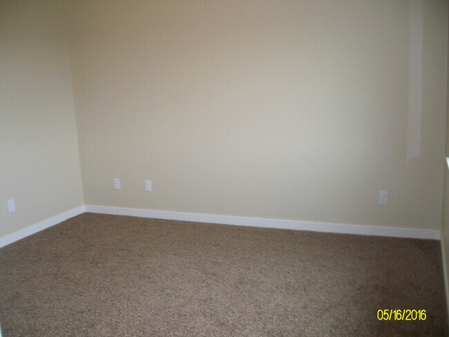 Building Photo - 4721 Hadley St