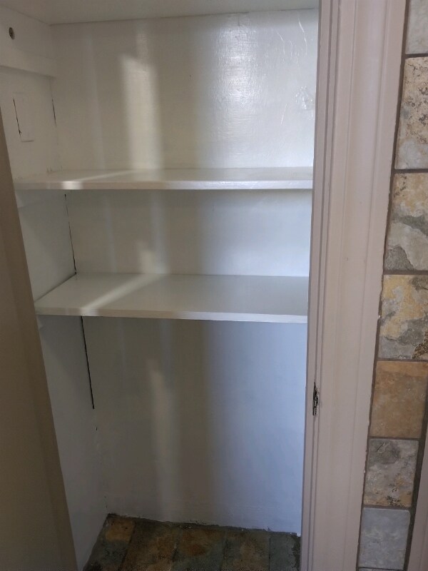 Building Photo - 823 S 2nd St