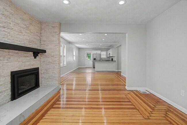 Building Photo - 48 Audubon Ave