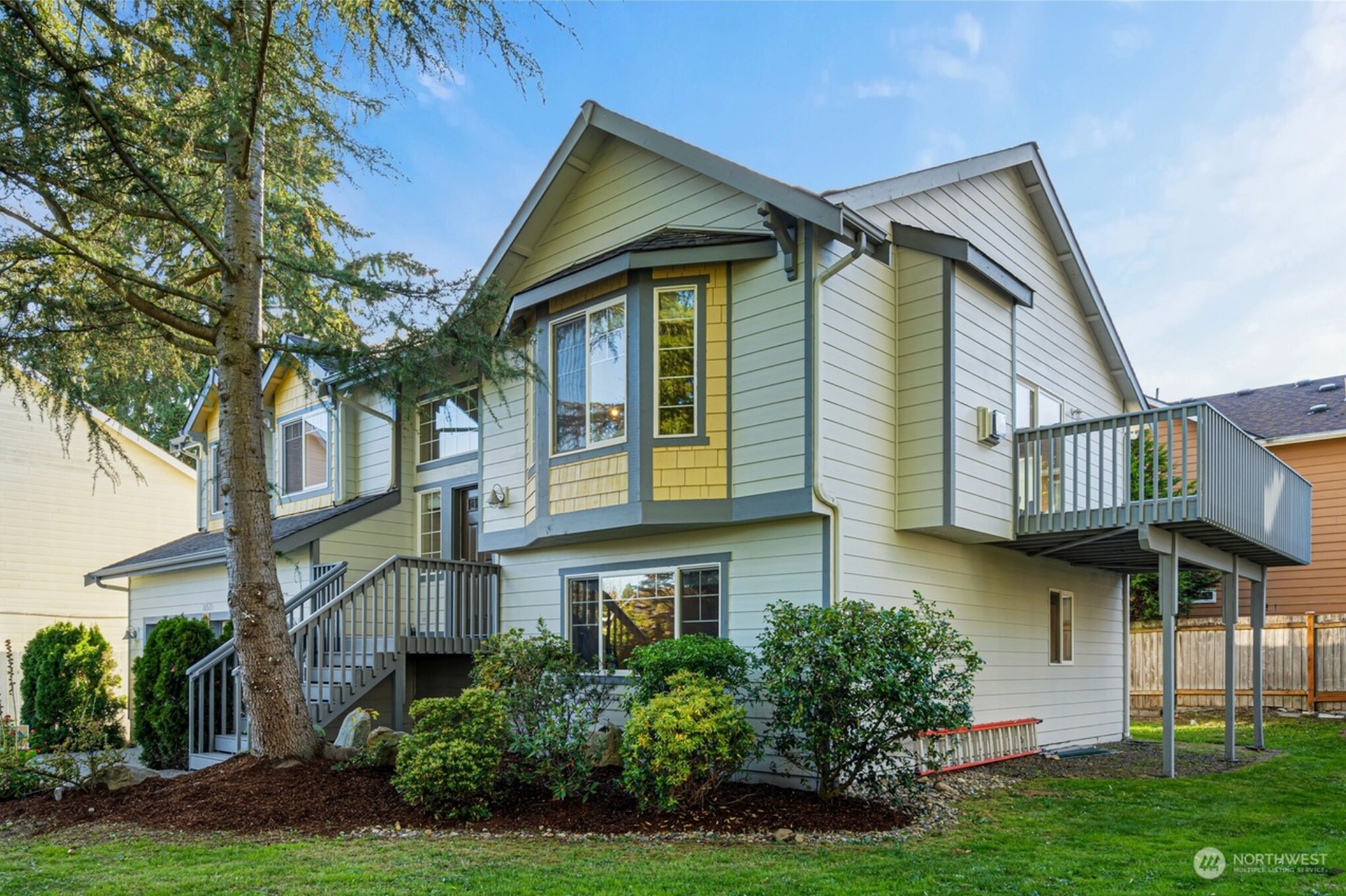 Building Photo - 18521 Stone Ave N