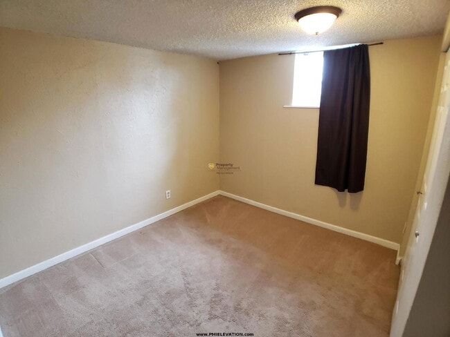 Building Photo - 4288 Hooker St