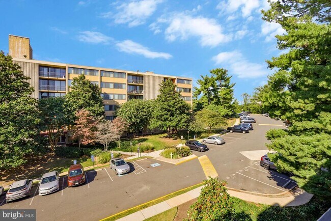 Building Photo - 4 S Van Dorn St
