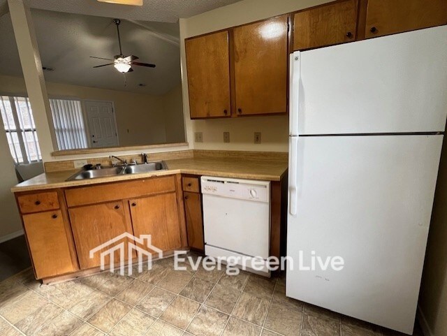 Building Photo - 106 Ayana Ct