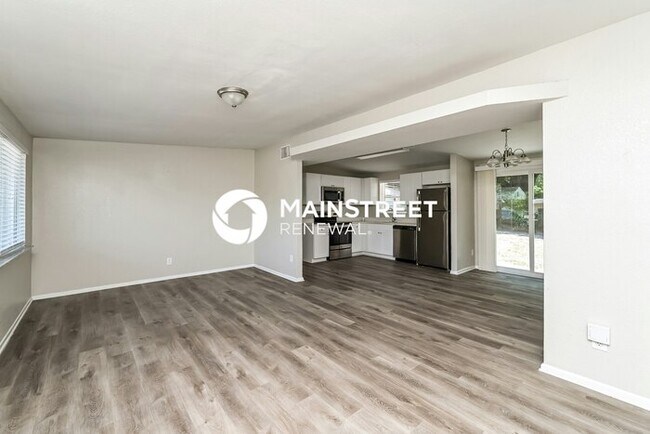 Building Photo - 3 Bedroom Pet-Friendly Home in Tampa, FL with Main Street Renewal