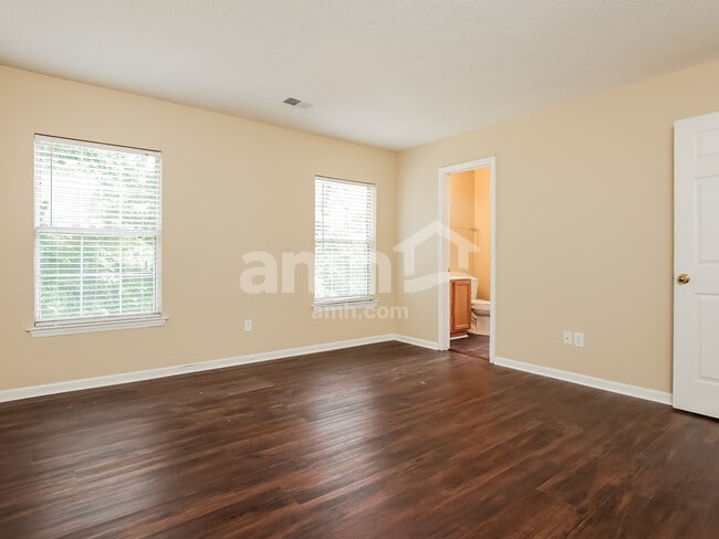 Building Photo - 166 Two Pond Loop