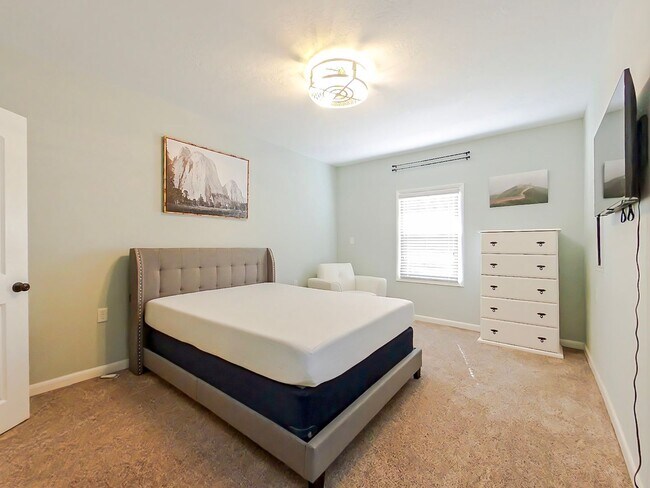 Building Photo - Furnished 4 Bedroom Rental in National Hills. Available now!