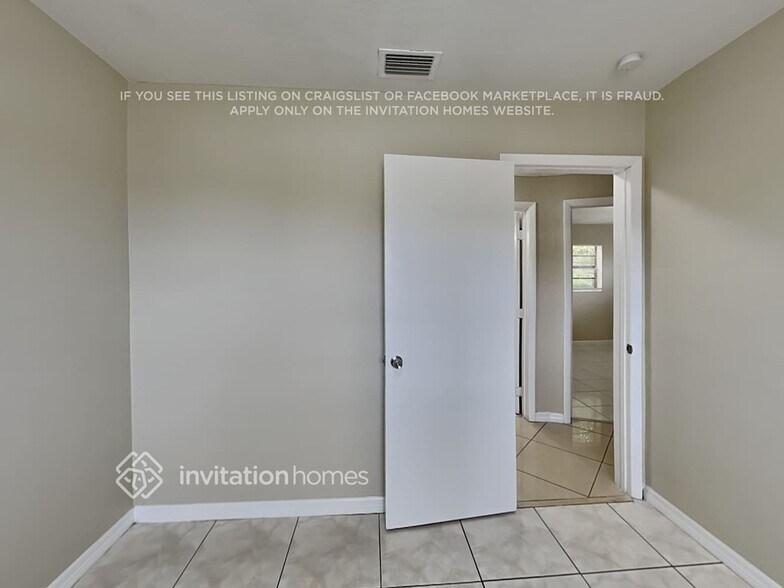 Building Photo - 1261 NW 202nd St