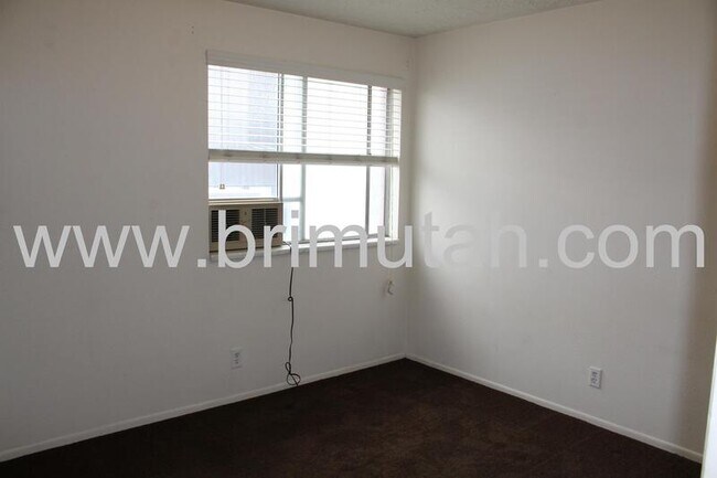Building Photo - 1594 E 3300 S