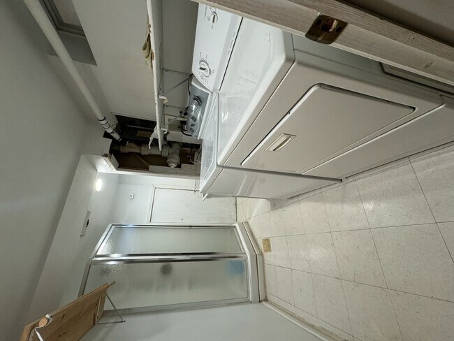 Building Photo - 9 E Judith Ann Dr