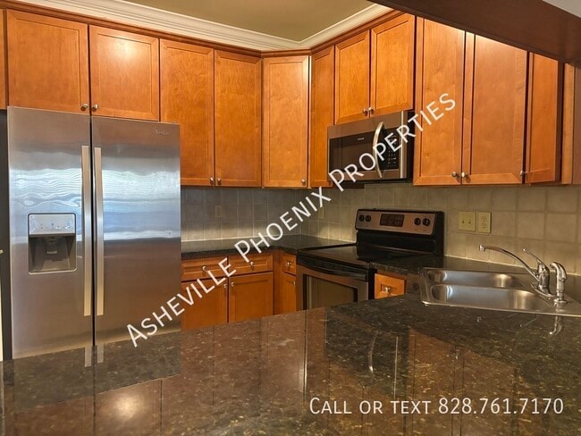 Building Photo - 9 Kenilworth Knls