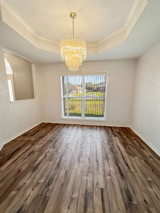 Building Photo - Now $2,395 – Spacious, Established Home with Room to Breathe