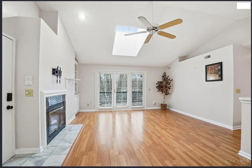 Building Photo - 3029 Stratford Ct