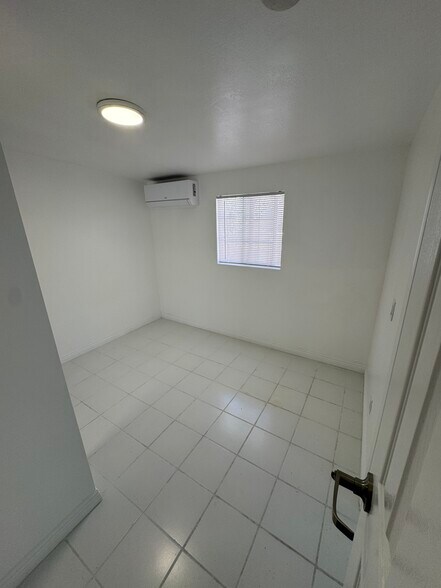 Building Photo - 756 Harps St