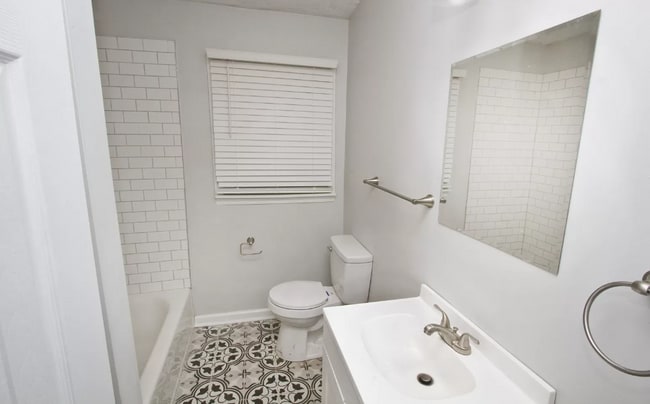 Building Photo - 1401 Todd Ave