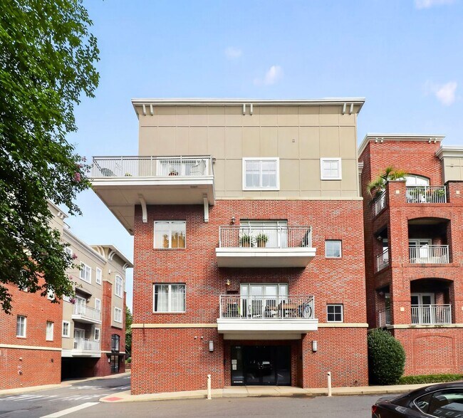 Building Photo - 1829 Kenilworth Ave
