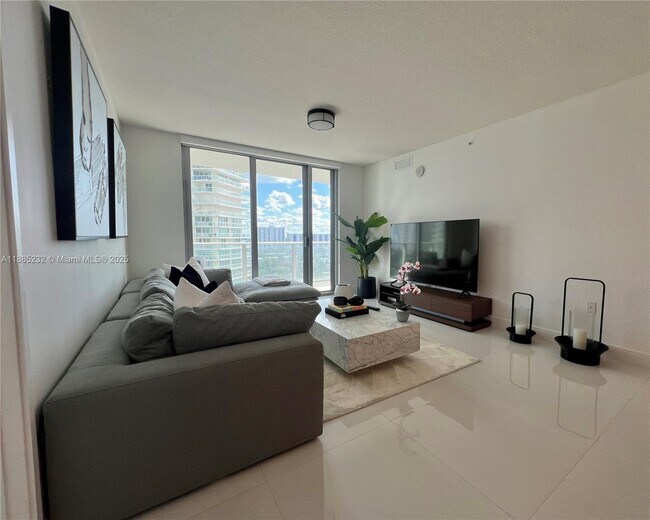 Building Photo - 300 Sunny Isles Blvd
