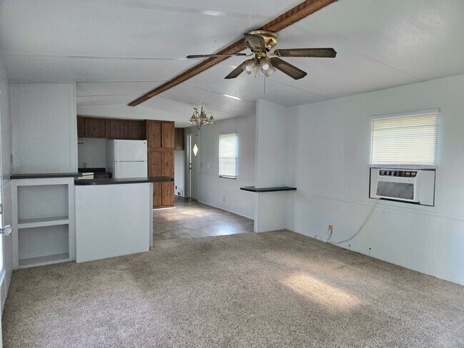 Building Photo - 2 bedroom in Monroe