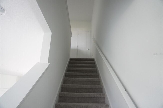 Building Photo - 2975 Maloof Dr