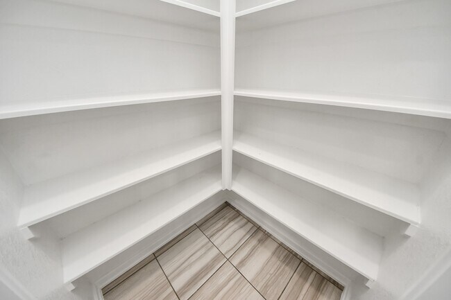 Building Photo - 16011 Monument Hill Crossing
