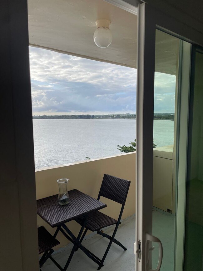 Building Photo - Beautiful Ocean View & Conveniently Located